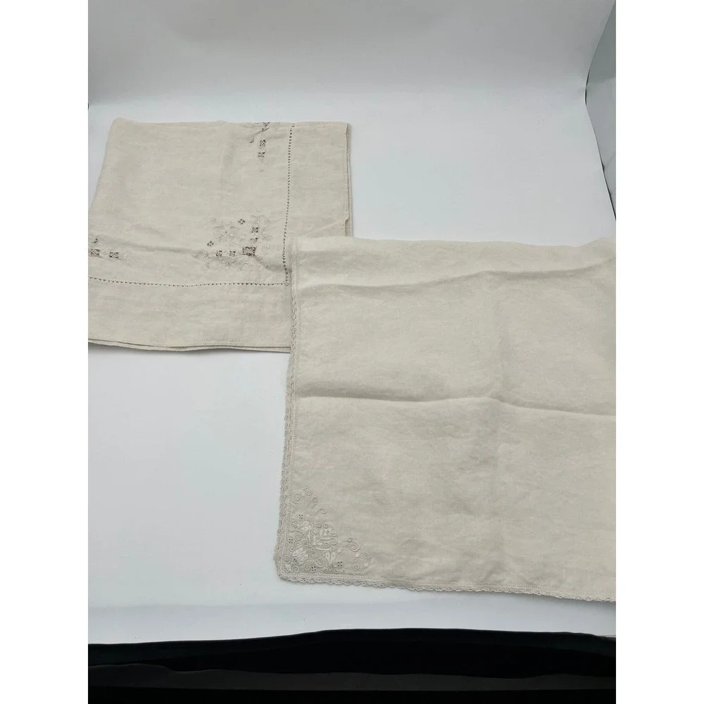 2 Table Sized Vintage‎ Linens